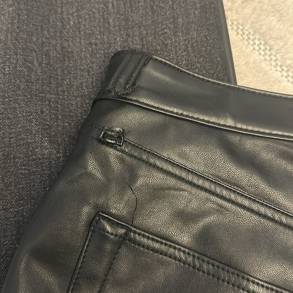 Abercrombie Ankle Straight Ultra High Rise Jeans - Picture 3 of 6